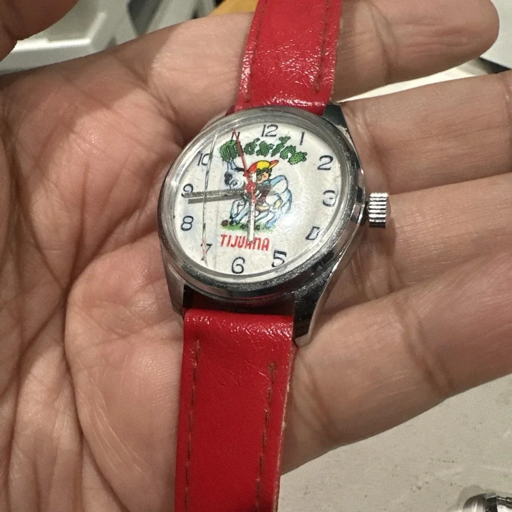 Working VTG 1960 Mexico Tijuana Unisex Watch Dial Manual Wind Red Strap 31mm 6.5